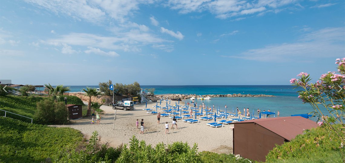 Пляж Ломбарди (Loumbardi Beach) Протарас Кипр