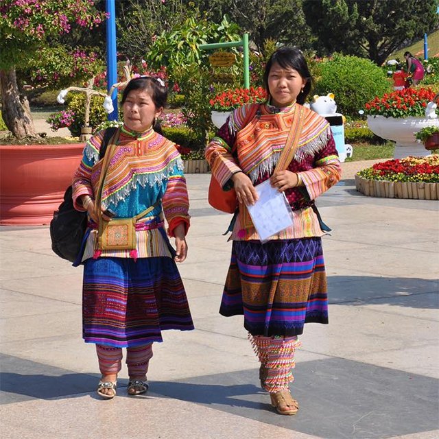 Девушки - представители этнических меньшинств провинции Даклак